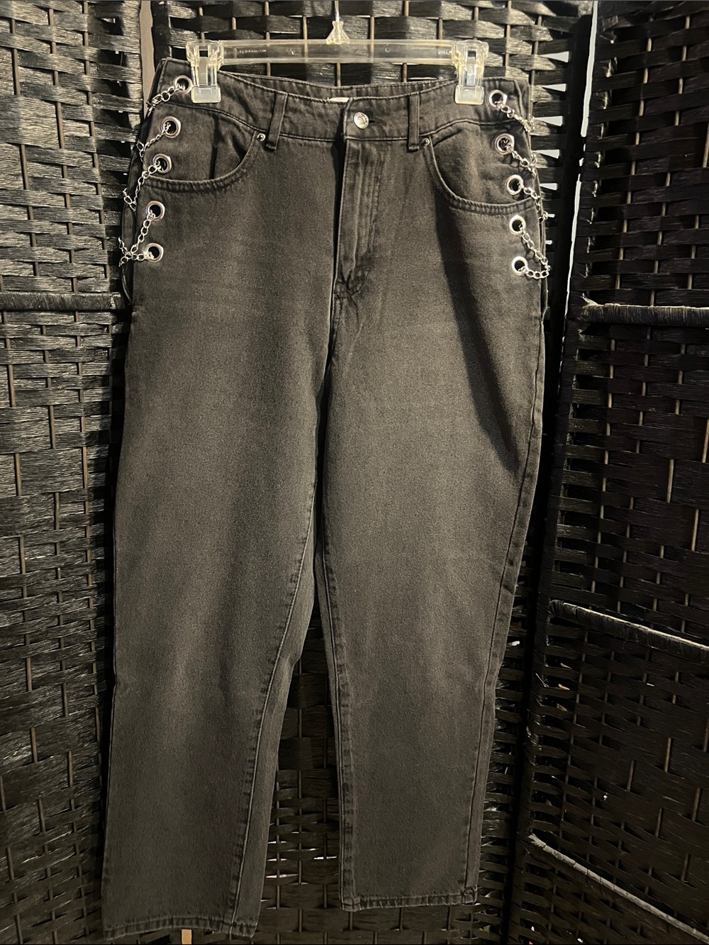 Forever 21 “faded” Black Straight-Leg Jeans with Side Eyelet Chains size 27 EUC